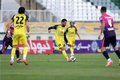 ادامه درخشش آرش رضاوند؛ ستاره سپاهان یک قدم تا بهترین فصل فوتبالی