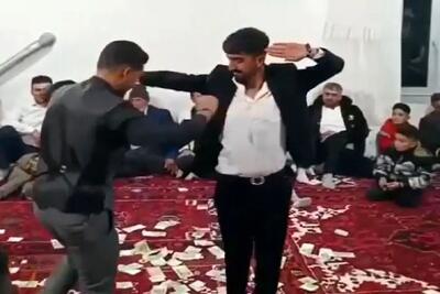  آواز محلی؛ داماد انقد شاد دیده بودین با اهنگ آذری و محلی به مهمونا امون نده؟