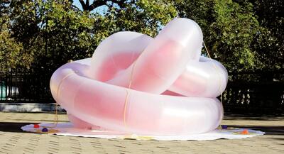 چیدمان‌های بادی یادآور «سستی و ناپایداری‌های عاطفی»