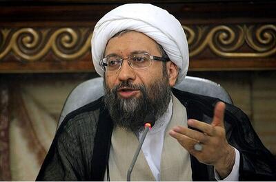  آملی لاریجانی: در مورد CFT و پالرمو بالای ۶۰ -۷۰ جلسه فقط کمیته‌های داخلی خود مجمع تشخیص کار کردند بعد رسید به کمیسیون‌ها و صحن + فیلم