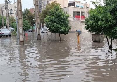 سامانه بارشی در کرمانشاه اوج گرفت/ آماده‌باش کامل دستگاه‌های امدادی و خدماتی - تسنیم