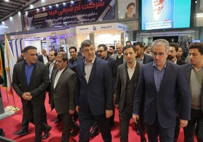 حضور استاندار یزد در غرفه چادرملو در دوازدهمین نمایشگاه فن‌بازار یزد - تسنیم