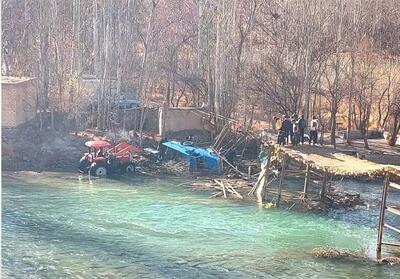 پل معلق بر رودخانه زاینده‌رود در روستای گرم‌دره فرو ریخت - تسنیم