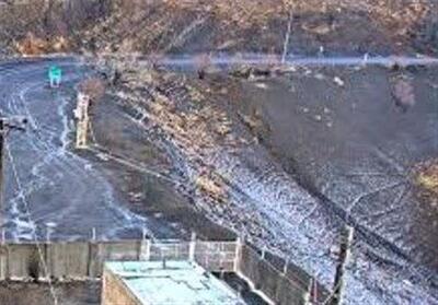 بارش برف پاییزی در استان مرکزی/ جاده های استان مرکزی لغزنده است - تسنیم