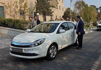 بازدید مدیر عامل کرمان موتور از سدان هیبرید ملی ایگل - تسنیم