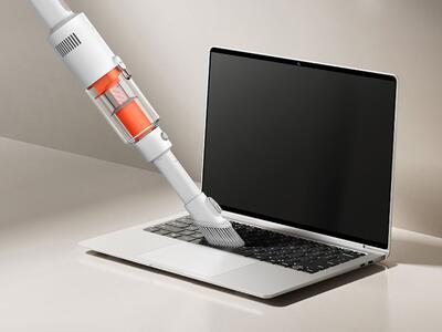  این جارو برقی سبک شیائومی لپ‌تاپ‌تان را تمیز می‌کند