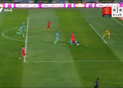 مدافع پیکان و ریسک گردن شکسته! (عکس)