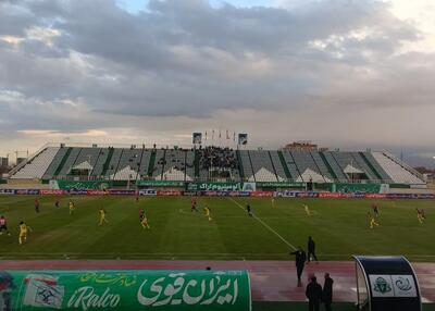 باران در ورزشگاه دربی زمین را خراب نکرد (عکس)