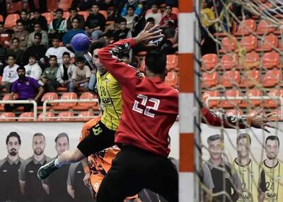 نبرد جذاب استقلال و سپاهان در کازرون