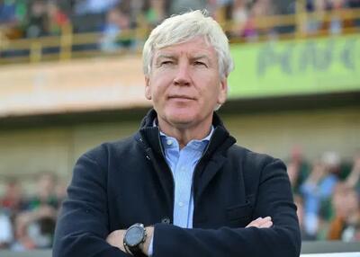 باورنکردنی: این تیم ملی رسما دو سرمربی دارد!