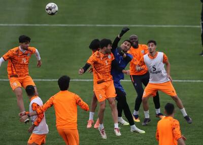 چادرملو رتبه استقلال را هدف قرار داد