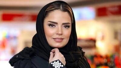  عکس جدید گلرخ از یاد رفته در یک کافه