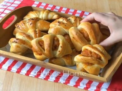  پیراشکی سیب زمینی، یک غذای خوشمزه