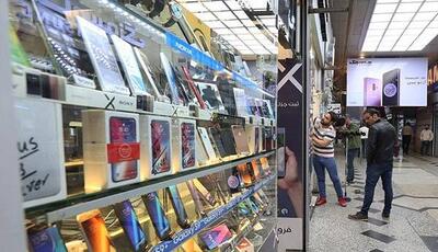 رکود در بازار موبایل؛ مردم به گوشی دست‌دوم و تعمیرات روی آورده اند