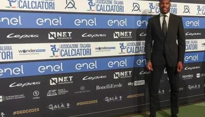 مشکل عجیب مدافع غول‌پیکری که شیشه‌ای است!