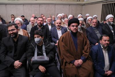 حضور فرزند شهید نصرالله، سقاب‌اصفهانی و پسرش در دیدار امروز با رهبر انقلاب