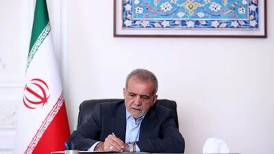  پزشکیان: سیاست خارجی فشار سنگینی بر کشور وارد کرده / بررسی هزینه‌های عظیم و پیامدهای اقتصادی / انتقاد و مسئولیت همزمان نماینده مجلس | اندیشه قرن