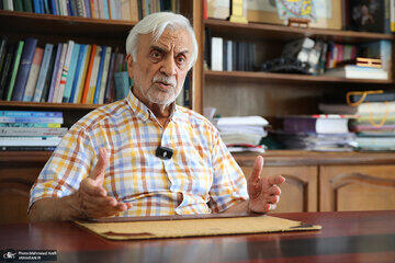 نسخه صریح هاشمی‌طبا برای عبور از بحران انرژی: کاهش ۲۰درصدی مصرف برق صنعت و آب کشاورزی / ورود فقط خودروهای هیبریدی / کلید حل بحران: «رفاقت واقعی با مردم»