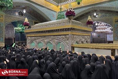  نماهایی زیبا از مراسم غبارروبی ضریح مطهر امام رضا(ع) با حضور بانوان + عکس