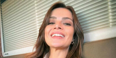  آلیای «شهر دور» با استایلی شبیه به ستاره‌های هالیوود روی فرش قرمز دیده شد - چی بپوشم