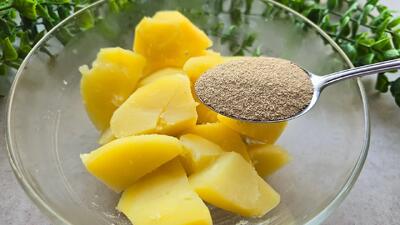  از ترکیب خمیر مایه با سیب زمینی شگفت زده میشی !این ترکیب خوشمزه تر از پیتزاس !