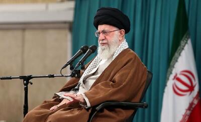  رهبر انقلاب: ملت ایران در جنگ گسترده تبلیغاتی و رسانه‌ای با دشمن قرار دارد+ فیلم