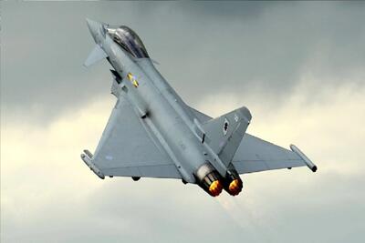 بمب‌افکن‌ها و جنگنده‌های آمریکایی یکجا جمع شده‌اند