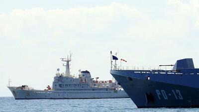 رویترز: بعد از توقیف نفتکش بزرگ ونزوئلا توسط آمریکا، بیش از ۳۰ کشتی تحریم‌شده دیگر در معرض توقیف قرار دارند / ممکن است کشتی‌های «ناوگان سایه‌ای» که تحت تحریم هستند، طی روزهای آینده از آب‌های ونزوئلا خارج شوند / ناوگان جهانی «تاریک» شامل ۱۴۲۳ نفتکش است که ۹۲۱ فروند آن‌ها تحت تحریم قرار دارند