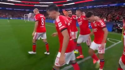 گل دوم بنفیکا به ناپولی (باریرو)