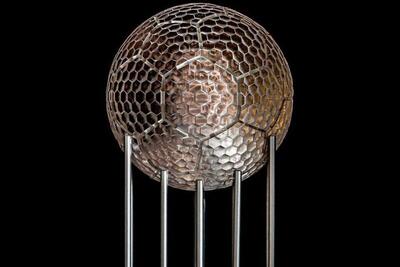 ۲۵ سال پیش تاج باشگاه قرن بر سر رئال مادرید نشست