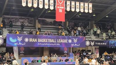 درگیری هواداران بسکتبال استقلال و طبیعت اسلامشهر