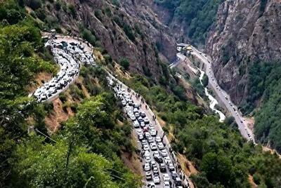  ترافیک مقطعی و لغزندگی جاده‌ها در پی بارش برف