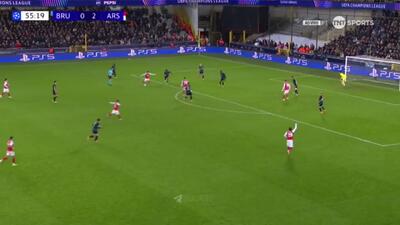 ویدیو: گل سوم آرسنال به کلوب بروژ توسط مارتینلی