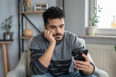  دوری از عادت‌های ناسالم گوشی‌های همراه به کمک ذهن‌آگاهی