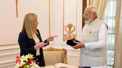 از اره‌برقی تا سرویس چای؛ جورجا ملونی هدایای رهبران جهان را به مزایده می‌گذارد