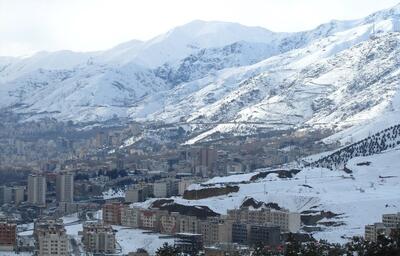  ببینید |  بارش برف، توچال تهران را سفیدپوش کرد
