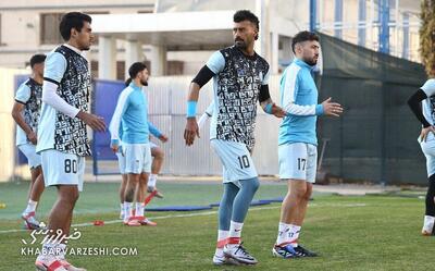 عکس| بازگشت رامین رضاییان به تمرین استقلال پس از طغیان خاموش