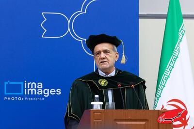  پزشکیان با لباس جالب دکترای افتخاری دانشگاه نظربایف + تصاویر - کلبه سرگرمی