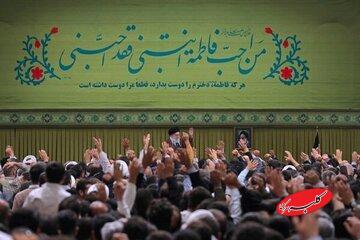  مداح معروف در صف اول دیدار با رهبر انقلاب + عکس - کلبه سرگرمی