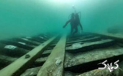 کشف کشتی تفریحی باستانی در عمق ۷ متری دریا | عکس - مجله اینترنتی کولاک