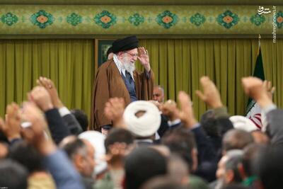 تصاویر دیدار مداحان با رهبر انقلاب