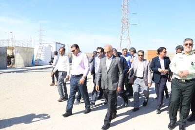  بازدید استاندار هرمزگان از نیروگاه برق بنگلان جاسک