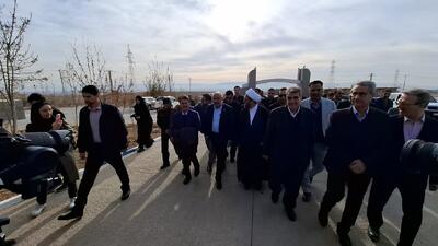  بازدید وزیر تعاون از کارخانه ذوب‌آهن شاهرود