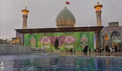  باران رحمت الهی صحن حرم شاهچراغ(ع) را در آغوش گرفت