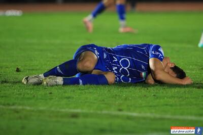 عکس ؛ مصدومیت رستم آشورماتوف از ناحیه گردن در دیدار استقلال و ملوان