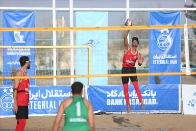 تیم والیبال ساحلی استقلال مشهد به نیمه‌نهایی راه یافت - پارس فوتبال