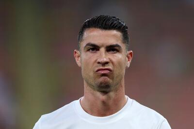 شوخی جالب کریستیانو رونالدو با رضا غندی پور در دیداری دوستانه / عکس - پارس فوتبال