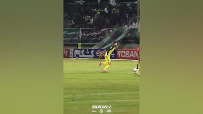 ویدیو| سپاهان سوپرگل آرش رضاوند را به رخ کشید! - پارس فوتبال