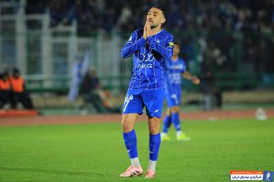 عکس ؛ حسرت منیر الحدادی در دیدار استقلال و ملوان