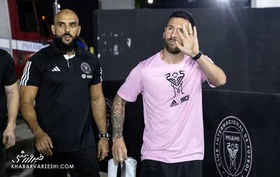 ویدیو| سنگین‌ترین فوتبالیستی که بادی‌گارد مسی می‌تواند بلند کند! - پارس فوتبال